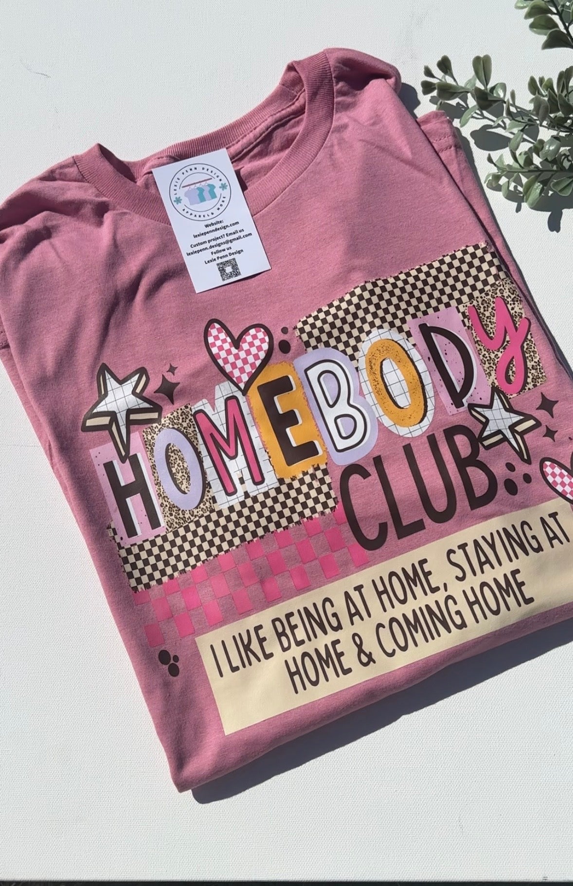 Homebody Club T-shirt in Plumrose