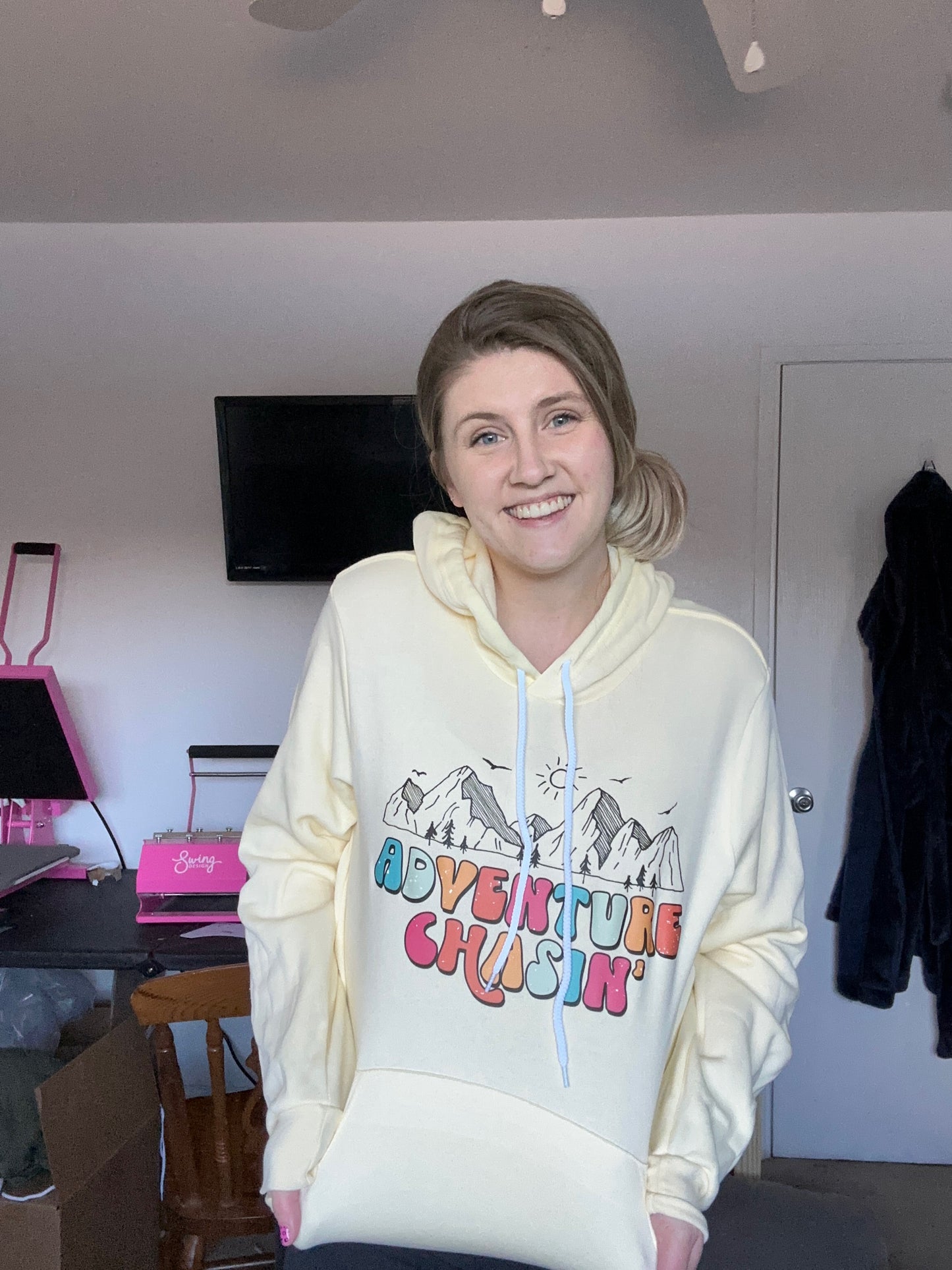 Adventure chasing hooded sweatshirt in Yellow - SALE