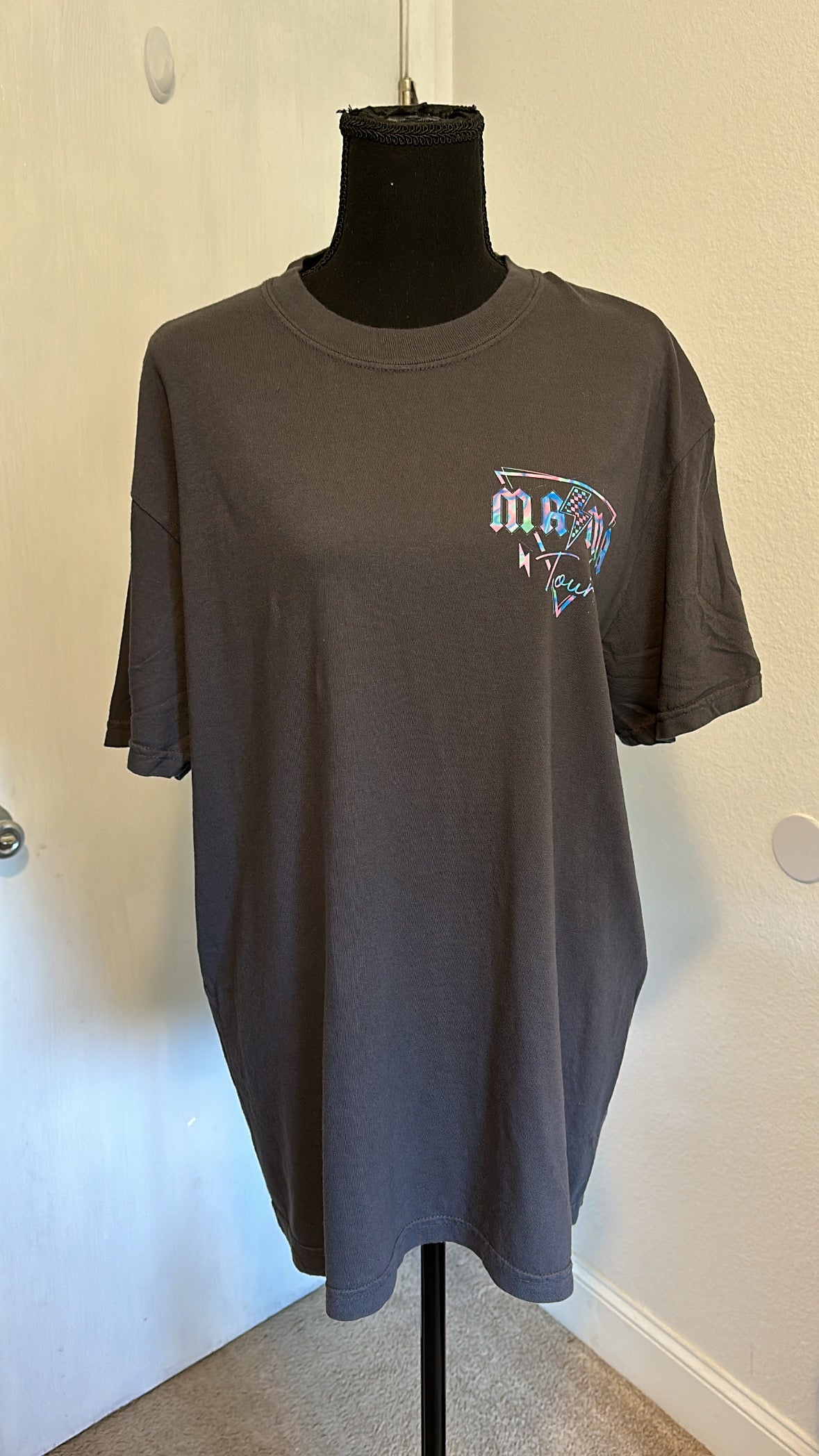 Mama tour graphic t-shirt in graphite