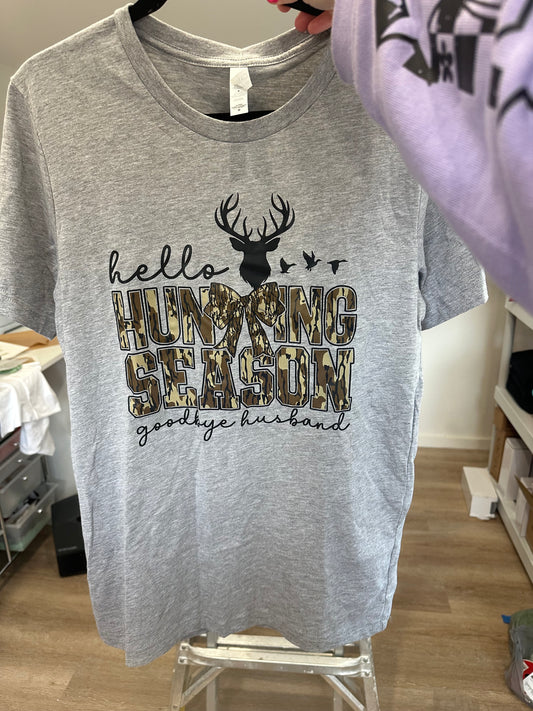 hello hunting goodbye husband t-shirt in gray